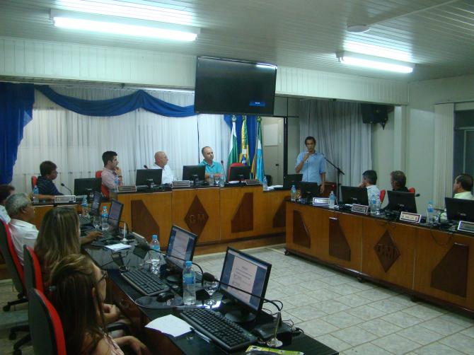 Câmara Municipal de Laranjeiras do Sul realiza duas sessões na noite desta segunda feira 15